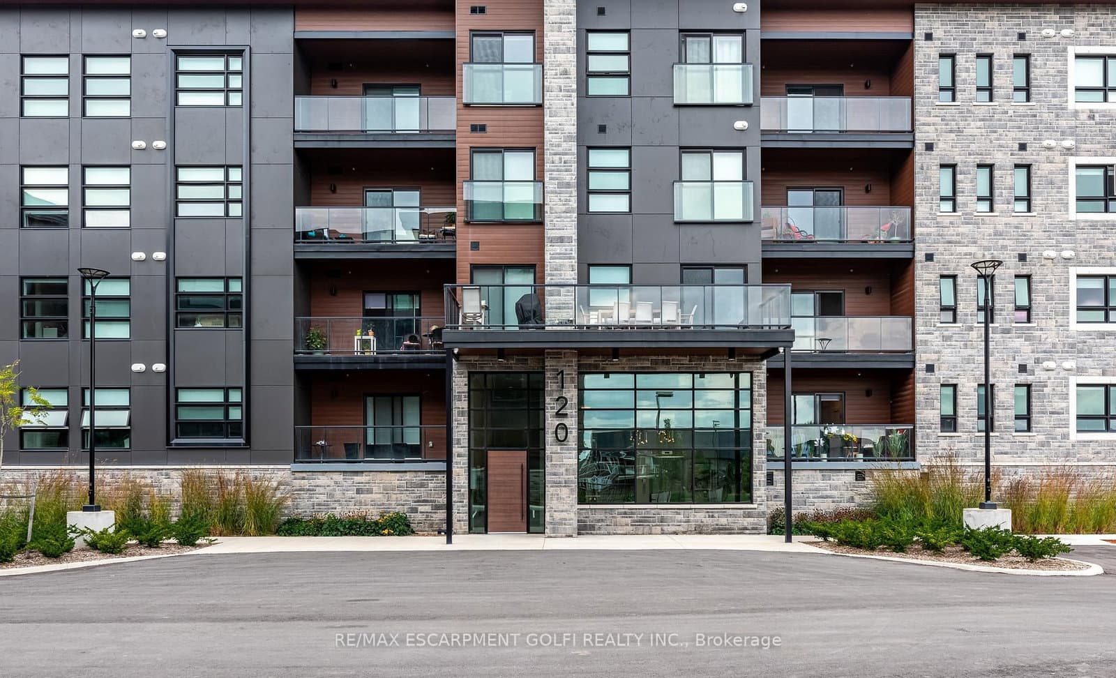 120 Summersides Boulevard, Unit 412