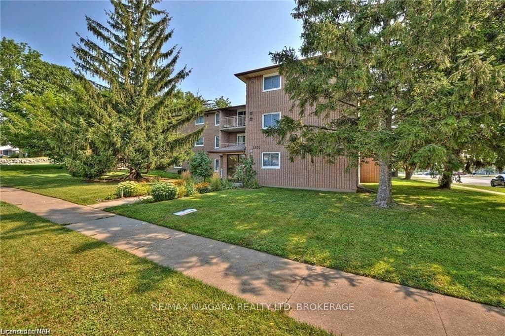 5222 PORTAGE Road, Unit 104