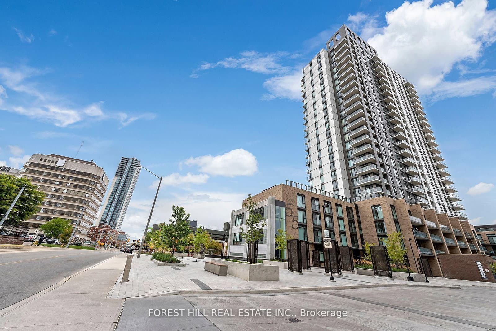 55 Duke Street W, Unit 1704