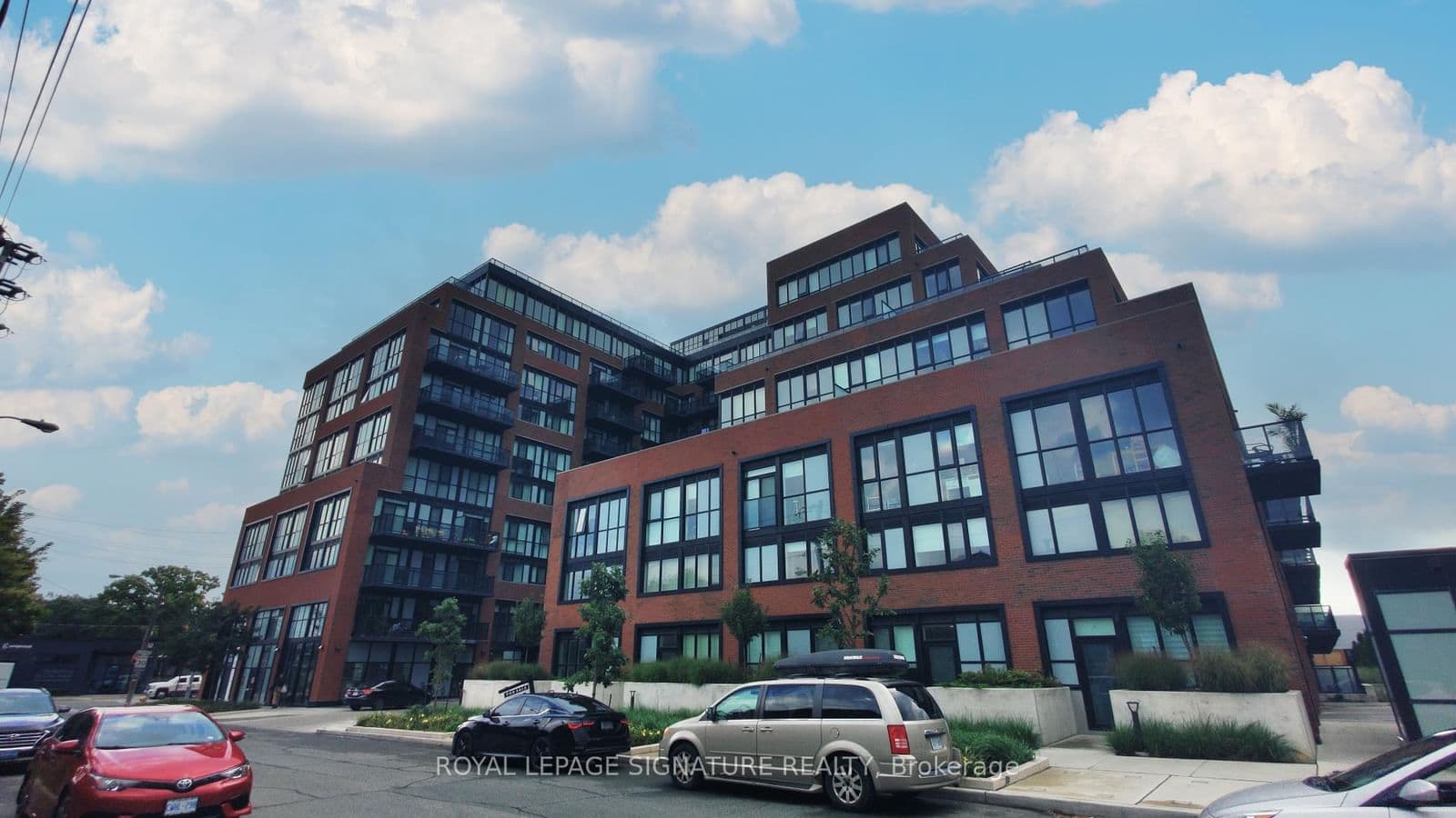 2300 St Clair Avenue W, Unit 216