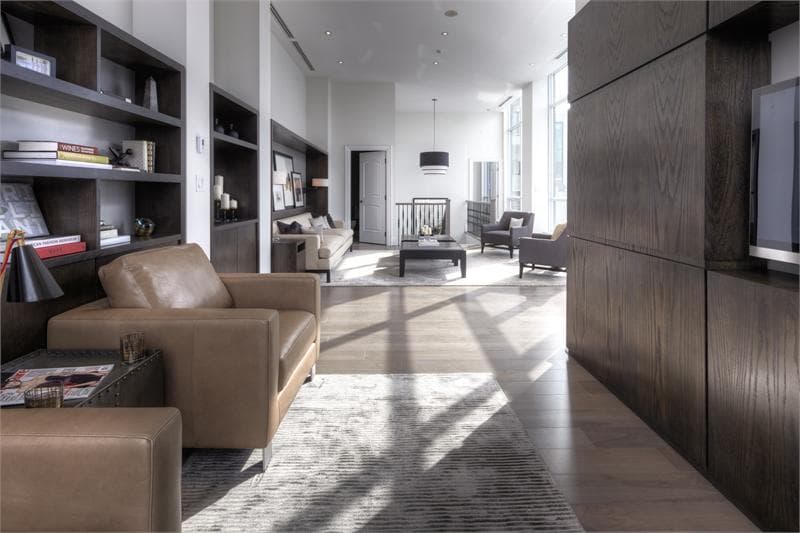 33 Bay at Pinnacle Centre Condos - Image 12