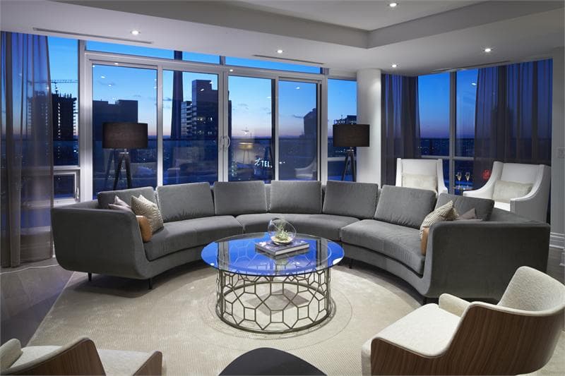 33 Bay at Pinnacle Centre Condos - Image 14