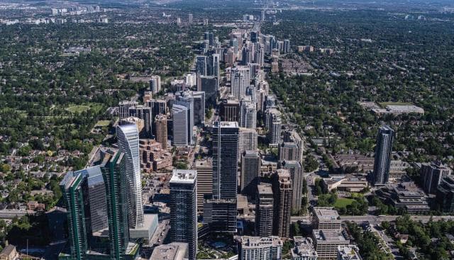 4800 Yonge Condos - Image 9
