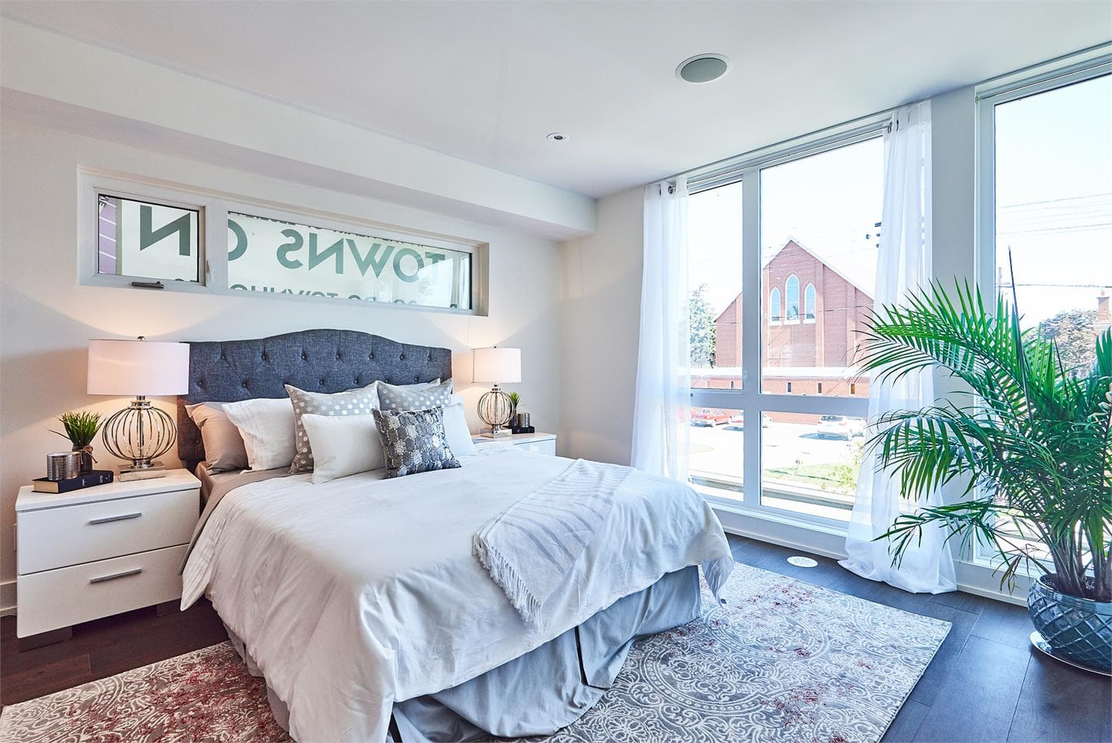 Towns on Curzon - Image 9