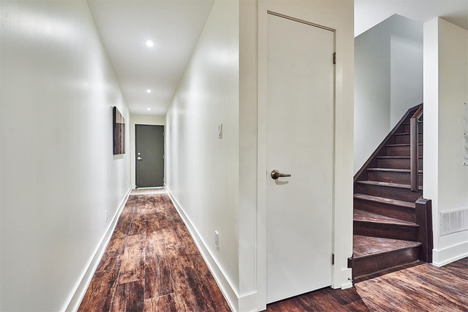 Towns on Curzon - Image 11