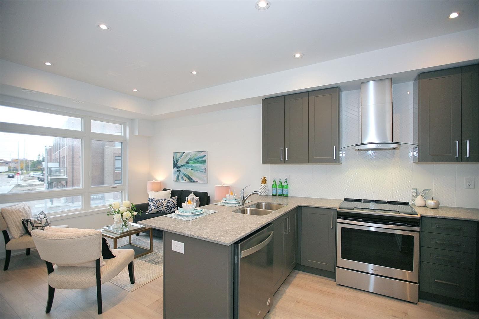 Woodbridge Park Towns - Image 15