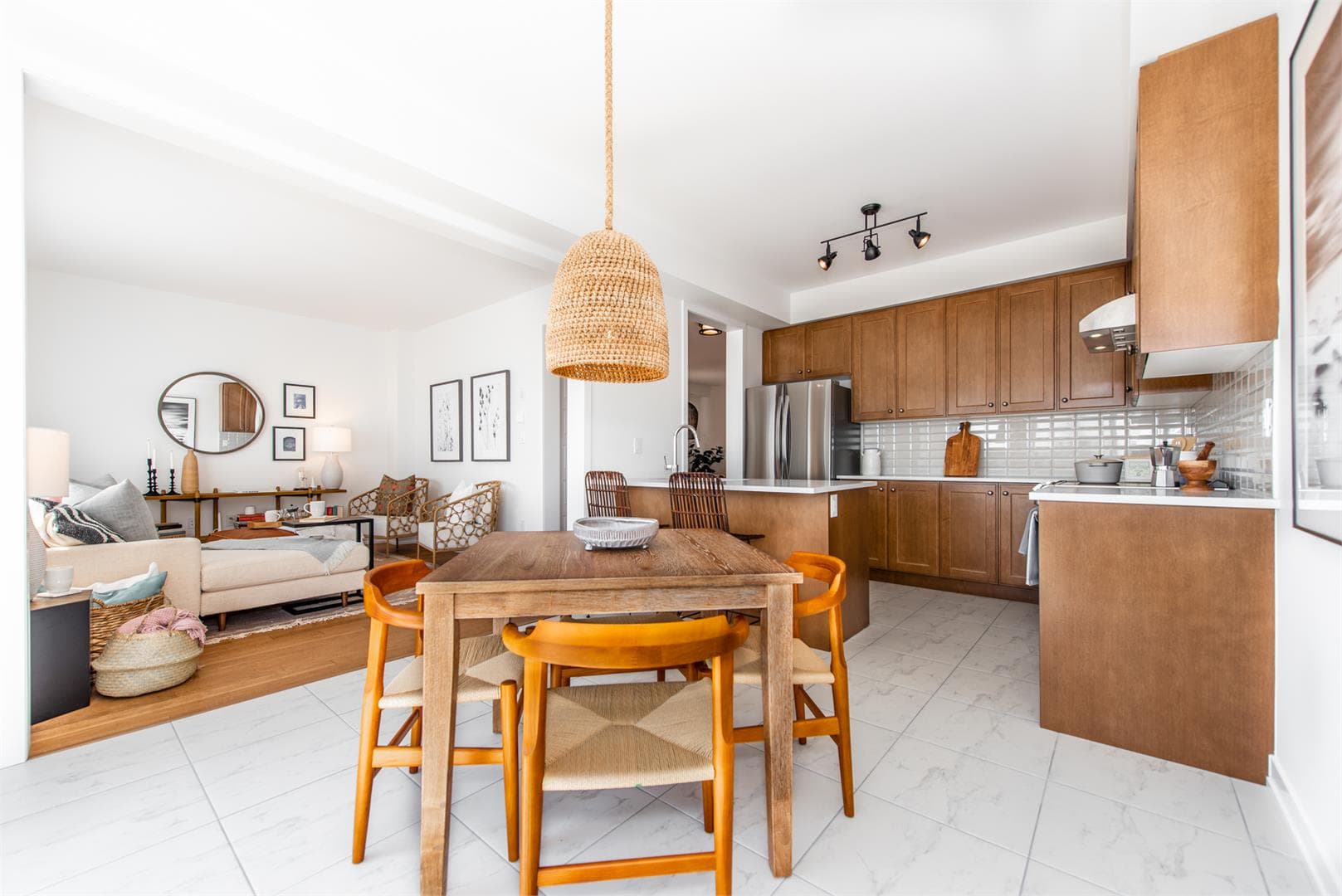 Empire Livingston Towns - Image 12