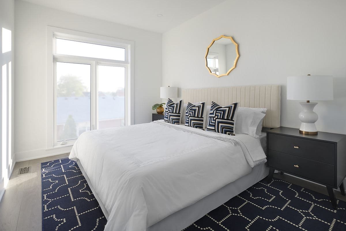 Curate Towns by the Lake - Image 9