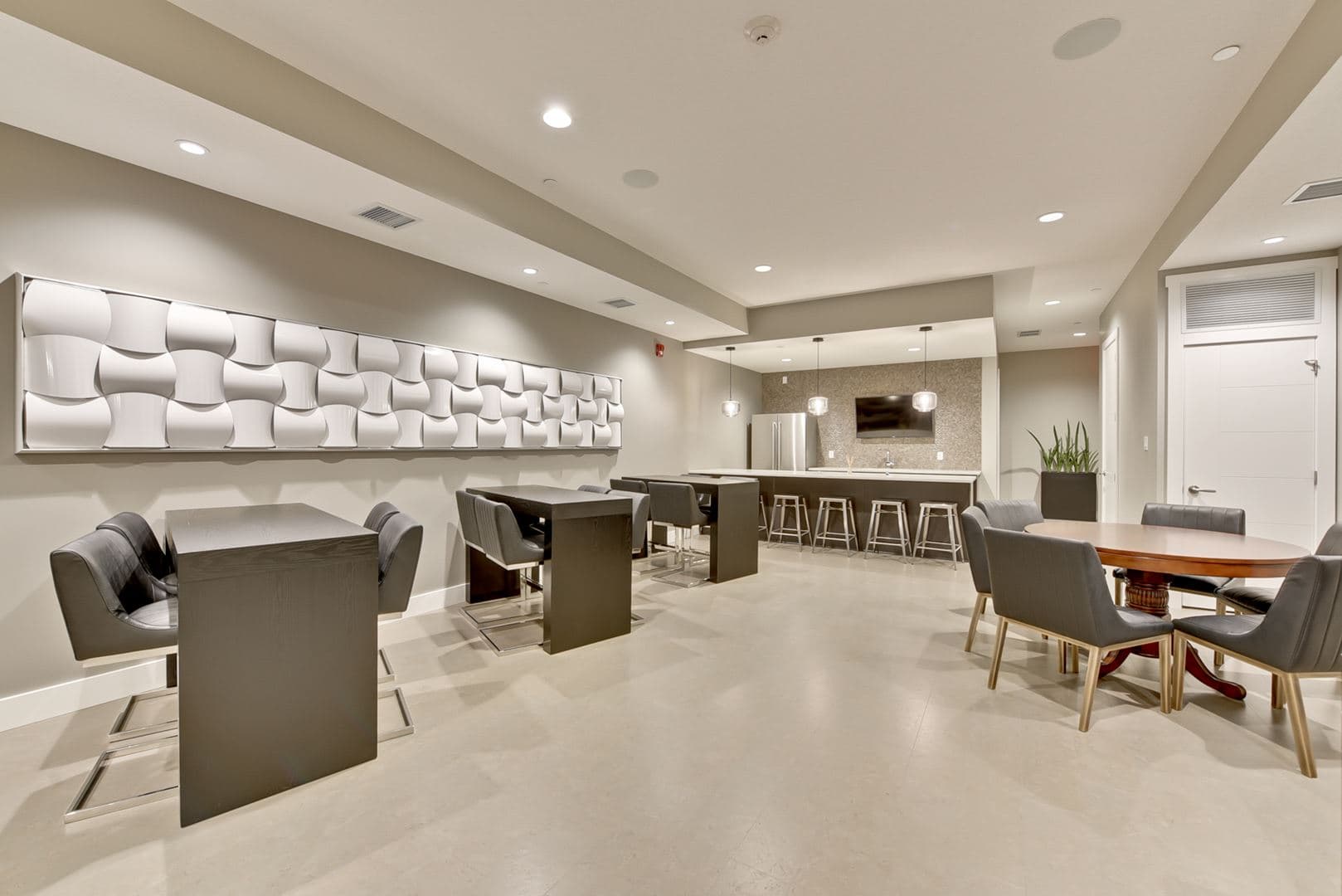 Allure Condos - Image 12