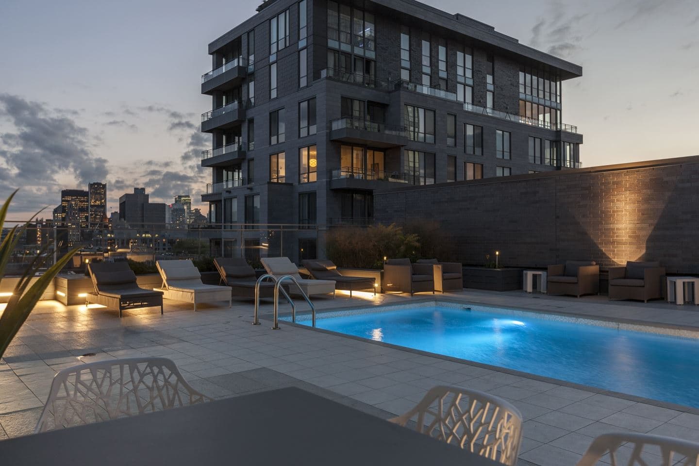 Le Solano Condos - Image 44