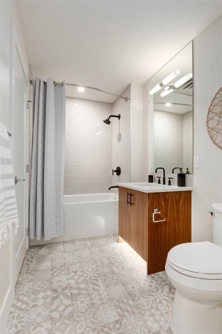 Scarboro 17 Condos - Image 9