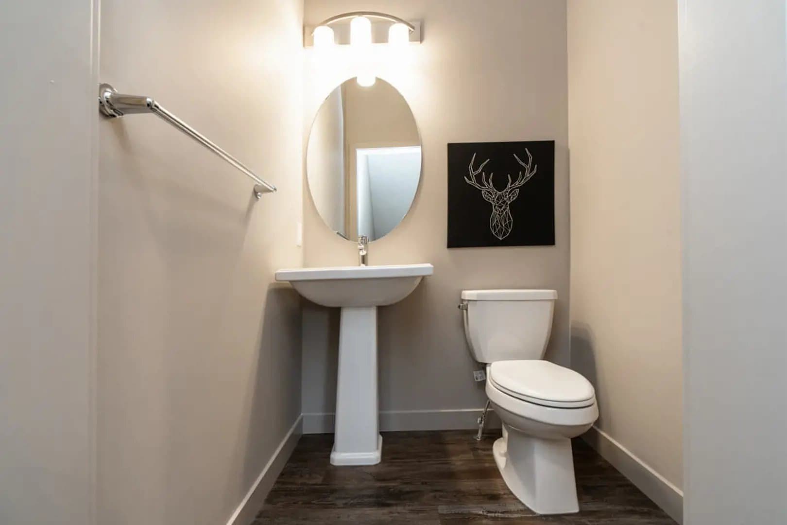 Ava Towns - Image 11