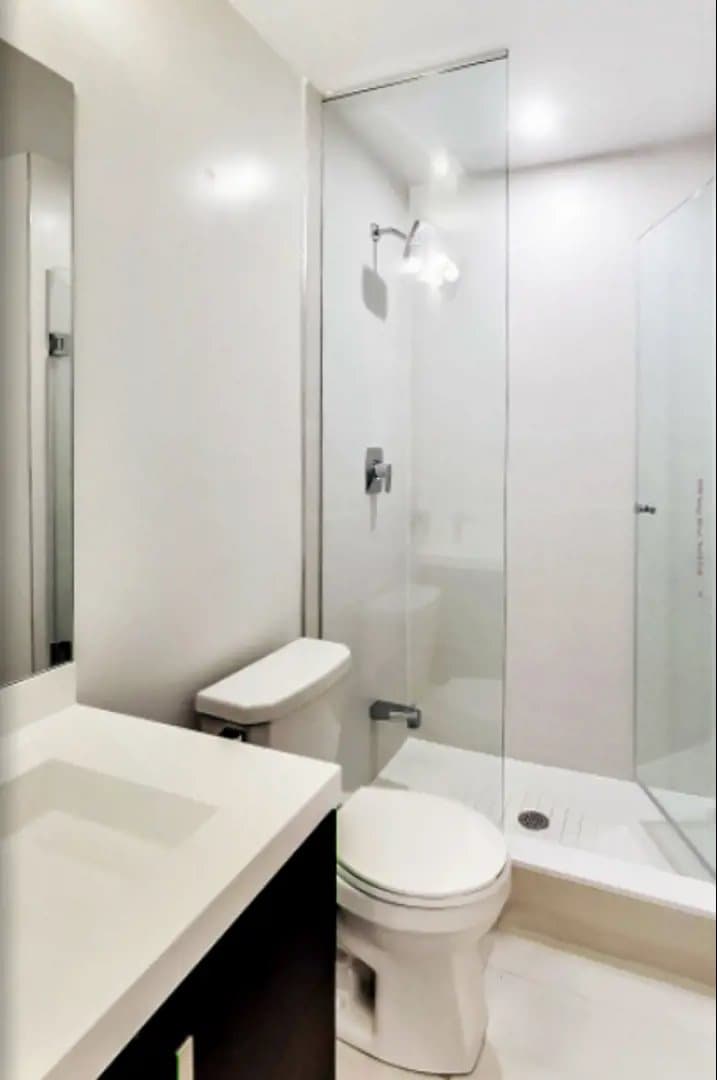 Plaza on Yonge Condos - Image 7