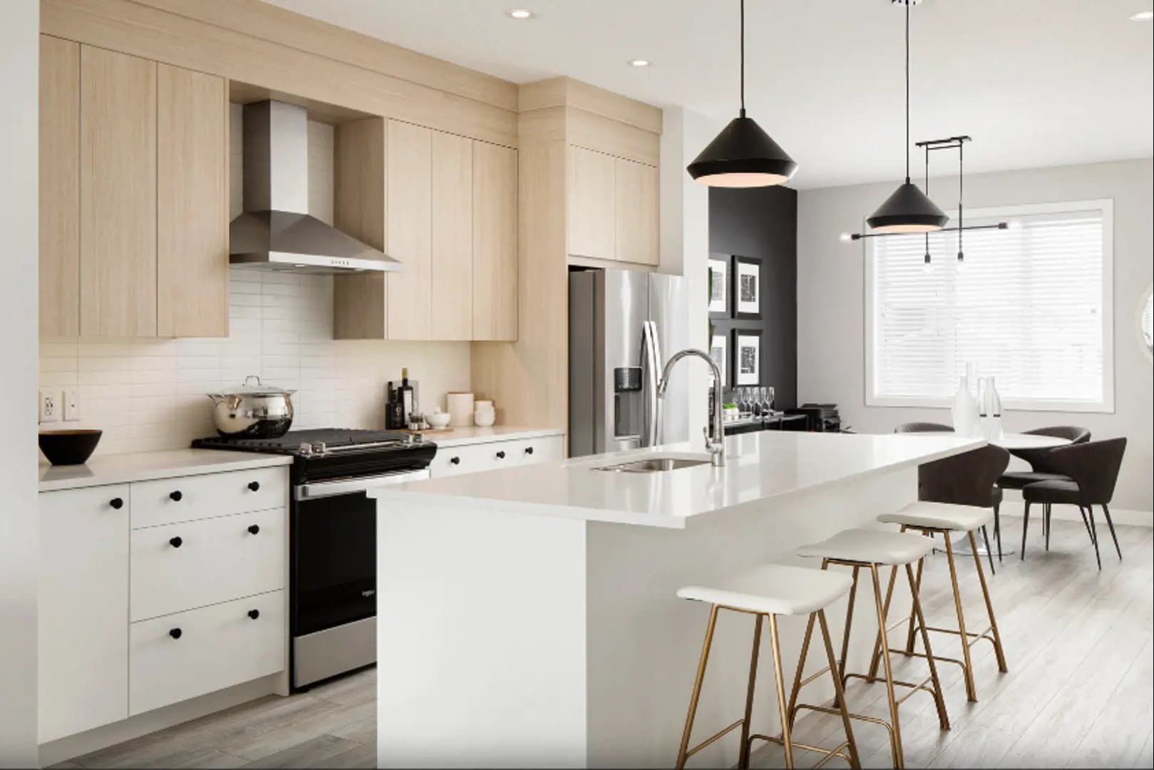 Rangeview Towns - Image 7