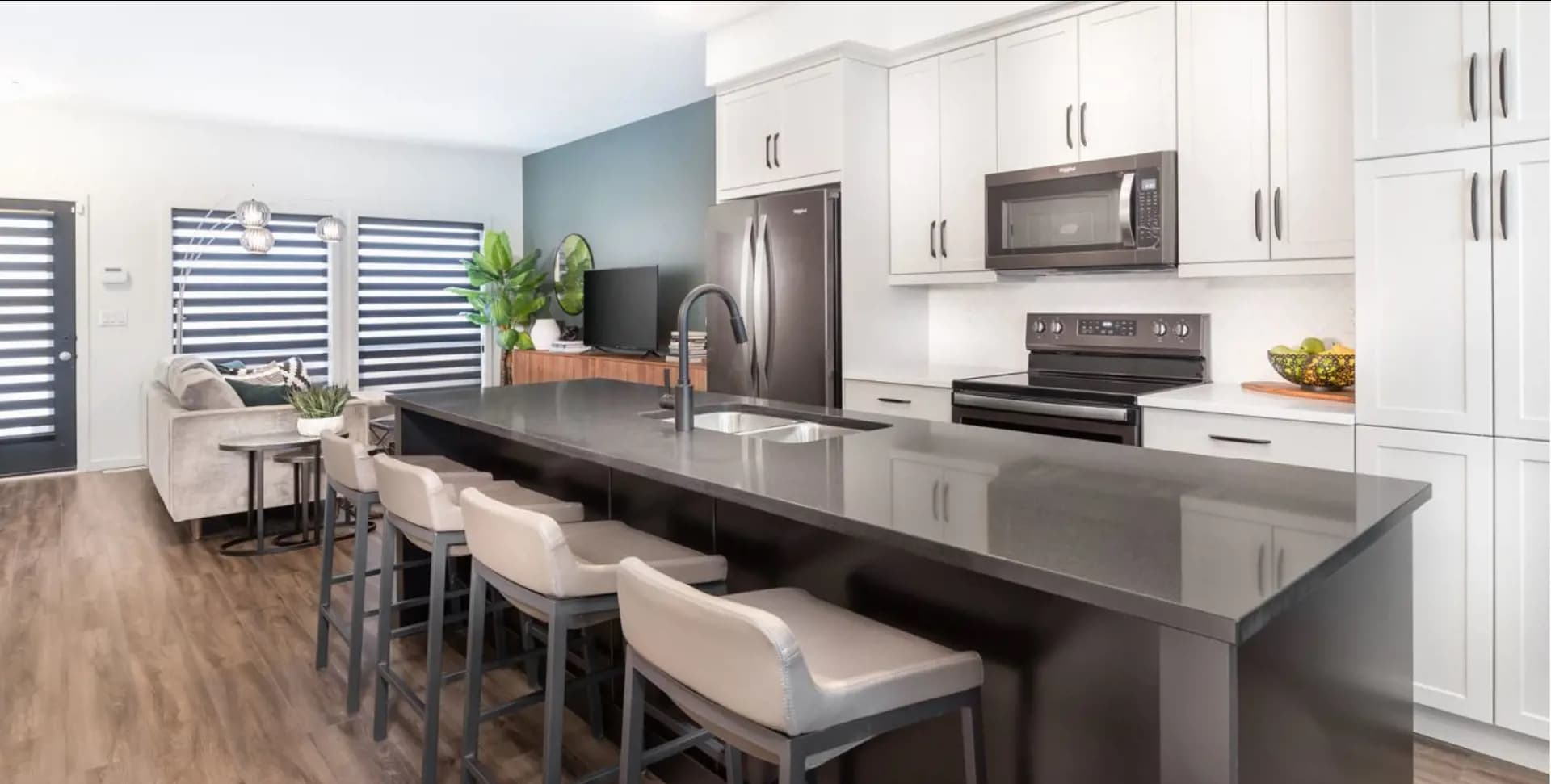 Couture South Towns - Image 7