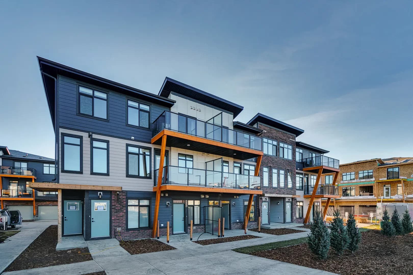 Seton 116 Towns - Image 3