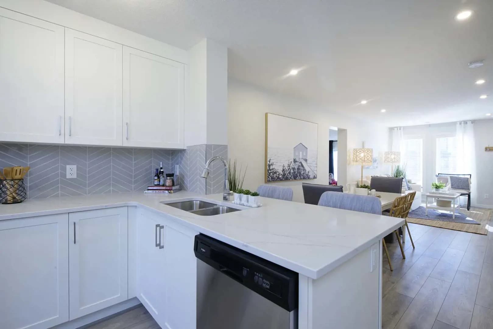 Zen Mahogany Towns - Image 9